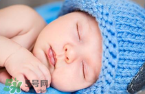 怎么樣給寶寶清理鼻腔？給寶寶清理鼻腔要注意什么？