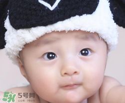 怎么樣給寶寶清理鼻腔？給寶寶清理鼻腔要注意什么？