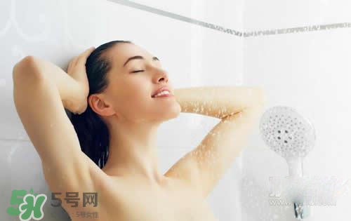 天天洗澡身上還癢是怎么回事？天天洗澡身上還癢怎么辦？