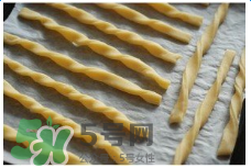 適合寶寶吃的小餅干怎么做？寶寶能吃的小餅干怎么做？
