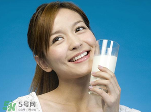 吃完蝦爬子能喝牛奶嗎？蝦爬子能和牛奶一起吃嗎？