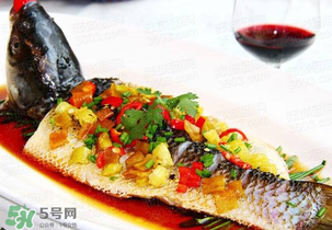 花甲可以和魚(yú)一起吃嗎？花甲和魚(yú)能一起吃嗎？