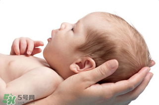 孩子發(fā)燒到39度該怎么辦？ 孩子39度能用物理降溫嗎？