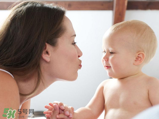 哺乳期媽媽用護(hù)膚品對寶寶有影響嗎？哺乳期能不能用護(hù)膚品？