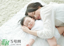 寶寶一般在什么時候會叫爸爸媽媽？寶寶說話和智力有關系嗎