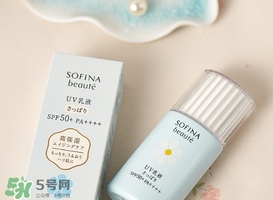 蘇菲娜藍(lán)小花和白小花哪個好？sofina蘇菲娜藍(lán)小花和白小花對比