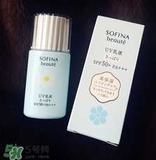 蘇菲娜藍(lán)小花和白小花哪個好？sofina蘇菲娜藍(lán)小花和白小花對比