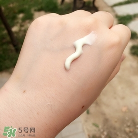娜麗絲防曬霜和噴霧哪個(gè)好？娜麗絲防曬霜和噴霧對(duì)比