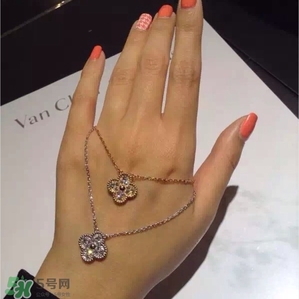 梵克雅寶項(xiàng)鏈?zhǔn)鞘裁床馁|(zhì)？vca項(xiàng)鏈?zhǔn)屈S金的嗎