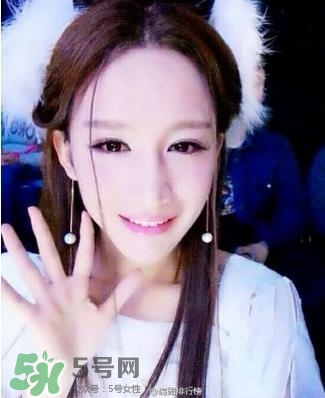 經典《梁?！穼⒎?祝英臺居然是個男的！