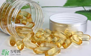 寶寶吃魚肝油什么時間吃最好？嬰兒吃魚肝油吃到什么時候？