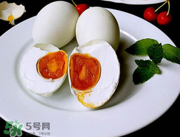 ?端午節(jié)為什么要吃咸鴨蛋？端午節(jié)吃咸鴨蛋的傳說