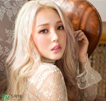 美妝博主pony結婚了嗎？ pony老公是誰？
