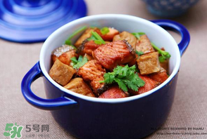 三文魚煮多久？寶寶吃三文魚煮多久熟？