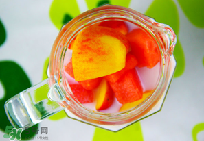 油桃和牛奶能一起吃嗎？喝完牛奶能吃油桃嗎？