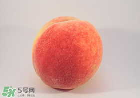 ?桃子發(fā)霉了還可以吃嗎？吃了發(fā)霉的桃子怎么辦？