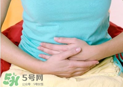 月經(jīng)少而黑什么原因？月經(jīng)少而黑怎么調(diào)理