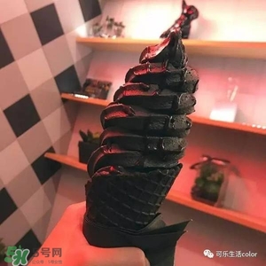 炭黑冰淇淋好吃嗎？炭黑冰淇淋哪里買？
