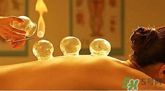 刮痧拔罐可以同時做嗎？刮痧拔罐能一起做嗎