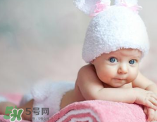 寶寶尿布疹可以擦紅霉素軟膏嗎？紅霉素軟膏對尿布疹有效嗎？