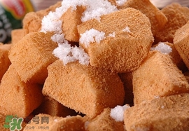 打糕和驢打滾是一樣的嗎？打糕是什么做的
