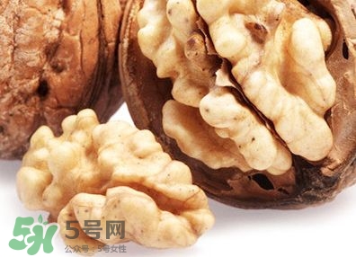 核桃仁怎么保存？核桃仁生吃好還是熟吃好？