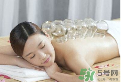 女人刮痧好還是拔罐好？刮痧和拔罐的區(qū)別