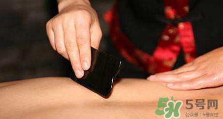女人刮痧好還是拔罐好？刮痧和拔罐的區(qū)別