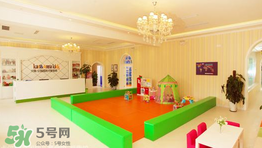 米雅上的幼兒園是哪一家？卡爾安娜國際兒童會館怎么樣？
