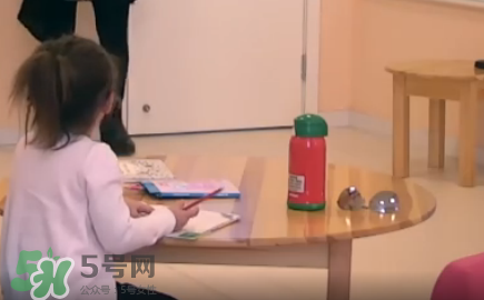 米雅的水杯是什么牌子？虎牌兒童水杯好用嗎？