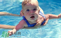 寶寶游泳耳朵進(jìn)水了怎么辦？寶寶游泳如何避免耳朵進(jìn)水？