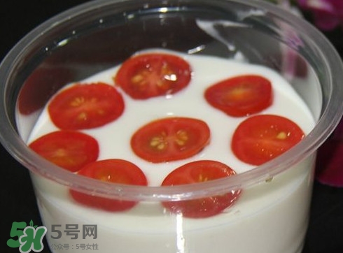 西紅柿能和酸奶一起吃嗎？酸奶可以和西紅柿一起吃嗎