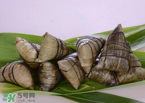 ?竹葉怎么包粽子？?竹葉粽子的包法