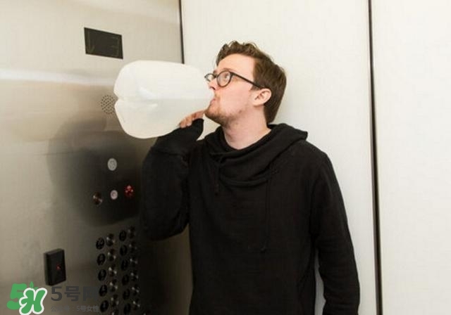30天不喝飲料，妹子的對比照令人震驚 喝白開水的好處