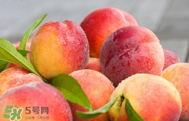 吃桃子要不要削皮？吃桃子的去皮方法