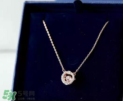 施華洛世奇跳動(dòng)的心是什么材質(zhì)？跳動(dòng)的心項(xiàng)鏈?zhǔn)倾y的嗎？