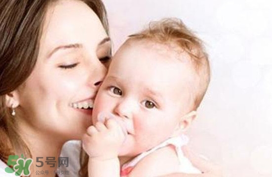 哺乳期可以吃黃桃嗎？哺乳期能吃黃桃罐頭嗎