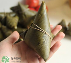 包粽子用什么糯米？包粽子的糯米要泡多久？