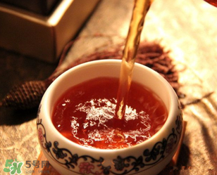 普洱茶發(fā)霉了怎么處理？普洱茶發(fā)霉了還能喝嗎？