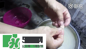 肉松餅是棉花做的？肉松餅里面是棉花