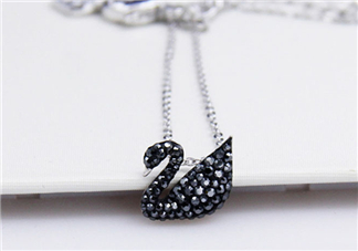 施華洛世奇黑天鵝是什么材質(zhì)？施華洛世奇黑天鵝是水晶嗎？