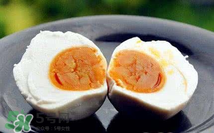 咸鴨蛋為什么會(huì)臭？咸鴨蛋為什么會(huì)苦