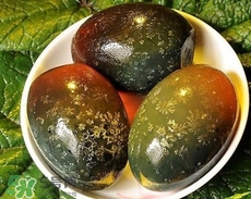 松花蛋是堿性食物嗎？松花蛋是堿性還是酸性？