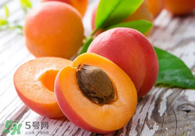 杏和西瓜能一起吃嗎？杏和西瓜能同時(shí)吃嗎？