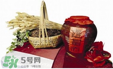 雄黃酒為什么可以驅(qū)蛇？雄黃酒哪里有賣