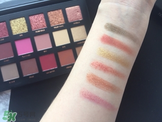 huda beauty眼影怎么畫？huda beauty眼影盤教程