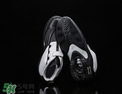 reebok answer4復(fù)刻版在哪買？銳步艾弗森戰(zhàn)靴復(fù)刻哪里有賣？