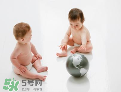 夏天寶寶出生該準(zhǔn)備什么？夏季待產(chǎn)包的特點