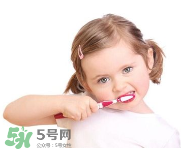 寶寶換牙可以刷牙嗎？小孩換牙期間能刷牙嗎？