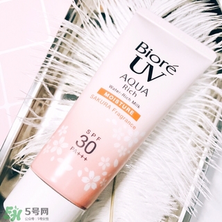 碧柔櫻花防曬霜怎么樣？碧柔櫻花防曬霜好用嗎？